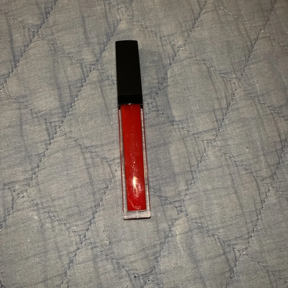 CHANEL Gloss in Bold‎ Red